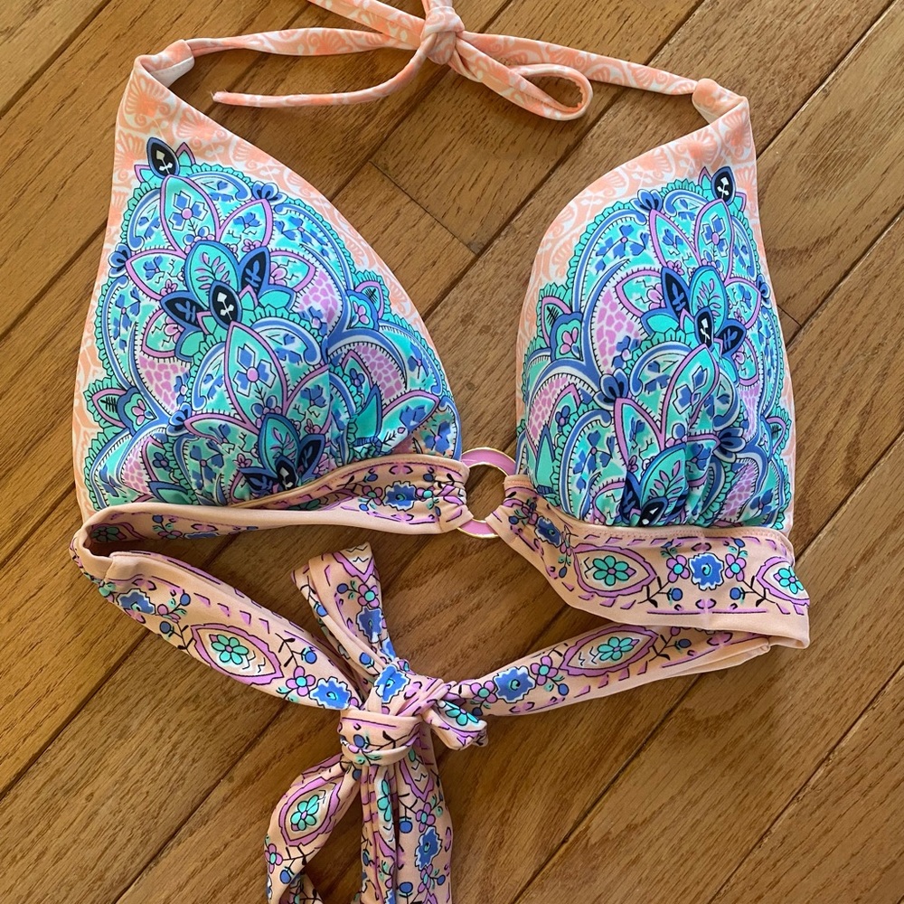 Victoria’s Secret Bikini Top